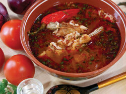 Суп харчо с помидорами и гранатовым соком в мультиварке