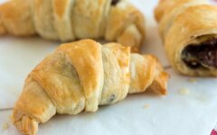 Быстрые круассаны с шоколадной начинкой