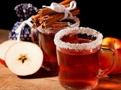 Рождественский белый глинтвейн с корицей