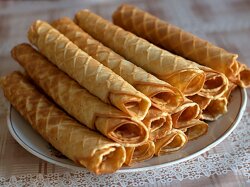 Домашние вафли на молоке в электровафельнице