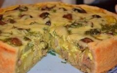 Открытый пирог с курицей и картошкой в заливке