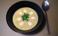 Сырный крем-суп с курицей и крабовыми палочками