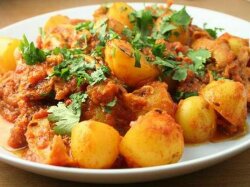 Жаркое с овощами и курицей по-домашнему