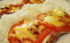 Мясо по-французски с кетчупом