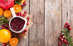 Клюквенный морс с апельсинами и пряностями