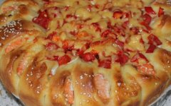 Пирог с семгой и овощами в духовке
