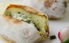 Картофель с сырной начинкой в муке
