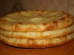 Осетинские пироги с мясом, с картофелем и сулугуни