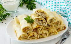 Блинчики с мясным фаршем на ужин