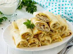 Блинчики с мясным фаршем на ужин