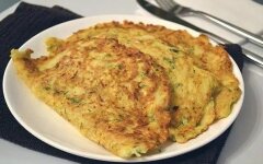 Чебуреки из кабачков с куриным фаршем и зеленью