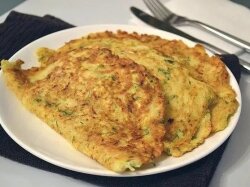 Чебуреки из кабачков с куриным фаршем и зеленью