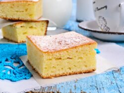 Манник на кефире с манкой в микроволновке