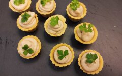 Форшмак из сельди с яйцами, батоном и луком
