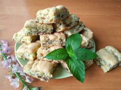 Мягкое печенье Мазурка с орехами и изюмом