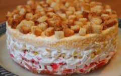 Салат «Коррида» с крабовыми палочками и кукурузой