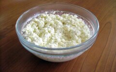 Творог из ряженки с медом в мультиварке