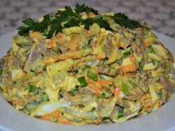 Салат из свиного сердца с морковью и репчатым луком