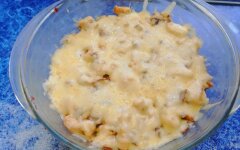 Жульен с курицей и грибами в духовке