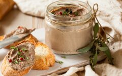 Фуа-гра из гусиной печени с инжиром