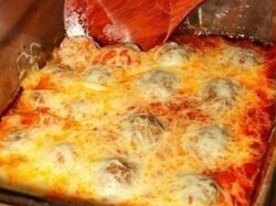 Домашние тефтели с сыром в томатном соусе