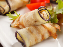 Рулетики из баклажанов с сливочным вкусом