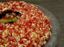 Слоеный салат «Гранатовый браслет» с корейской морковью