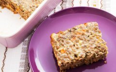 Чечевичная запеканка с сыром и куркумой