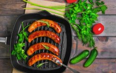 Нежные купаты из свинины в духовке