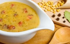 Гороховый суп с чесноком и паприкой