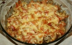 Запеканка из куриной печени с помидорами и сыром
