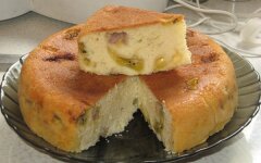 Банановая шарлотка с киви
