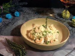 Ризотто с креветками и зеленым горошком