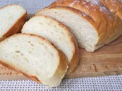 Домашний дрожжевой батон на воде в духовке