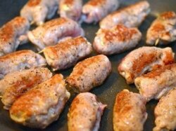 Свиные рулетики  с чесноком и сыром