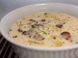 Грибной суп с сыром и куриным филе