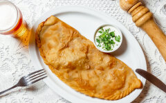 Чебуреки на виски с фаршем