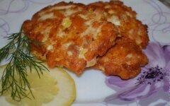 Курино-сырные рубленые котлеты на сковороде