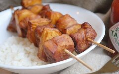 Шашлык из курицы и ананасов по-домашнему