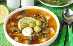 Солянка по-сибирски с белыми грибами