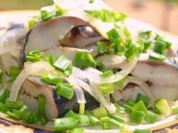 Домашняя селедка, маринованная в яблочном уксусе