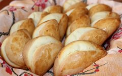 Домашние сочни с творогом к чаю