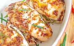 Запеченное куриное филе в медово-горчичном маринаде