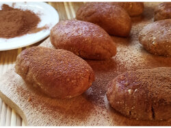 Пирожное из песочного печенья со сгущенкой и какао