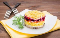 Закуска из сельди с овощами к праздничному столу