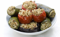 Фаршированные перцы с баклажанами и кабачками