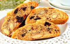 Бискотти с миндалем и шоколадом