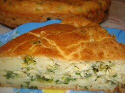 Быстрый заливной пирог на кефире с зеленым луком
