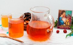Компот из шиповника с курагой