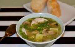Куриный супчик с шампиньонами и вермишелью